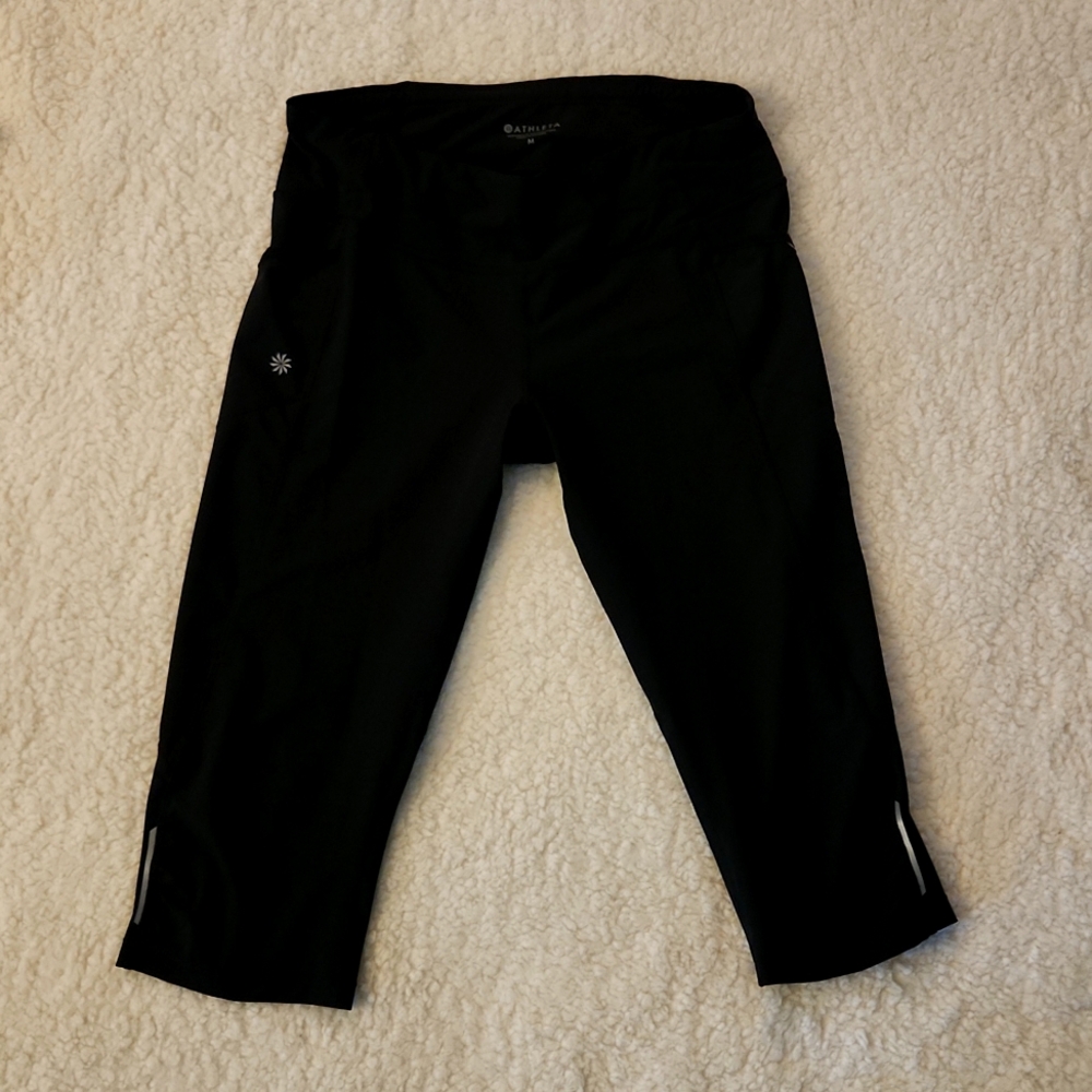 Athleta Black Polyester and Spandex Capri Leggings Size Medium